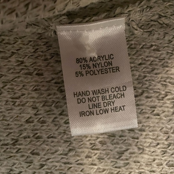 Lulu's long oversized cardigan - Picture 8 of 8